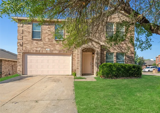 Photo 1 of Single family home for sale at 5437 New Castleton Ln, Fort Worth, TX 76135 | MLS# 21342393 | Listing updated on 2026-08-12