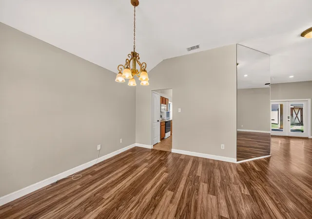 Photo 3 of Sale Pending at 412 Sugar Mill Rd, Cedar Hill, TX 75104 | MLS# 21341892 | Listing updated on 2026-10-05