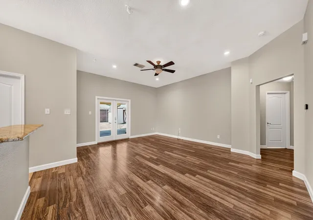 Photo 4 of Sale Pending at 412 Sugar Mill Rd, Cedar Hill, TX 75104 | MLS# 21341892 | Listing updated on 2026-10-05