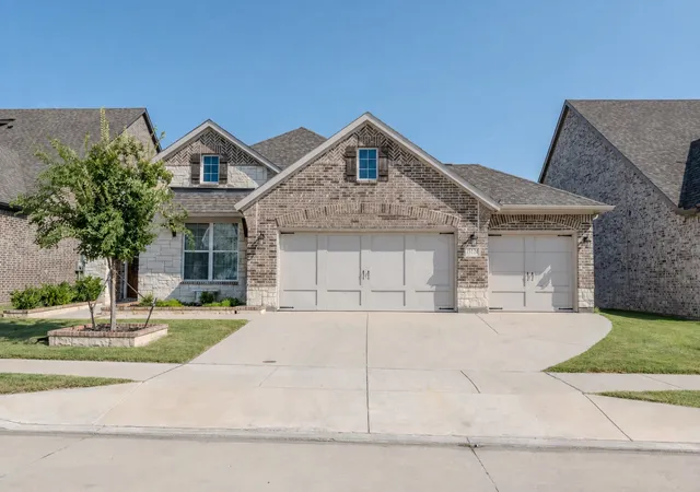 Photo 1 of Single family home for sale at 15124 Devonne Dr, Aledo, TX 76008 | MLS# 21345112 | Listing updated on 2026-08-27