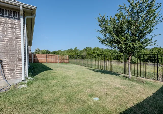 Photo 2 of Single family home for sale at 15124 Devonne Dr, Aledo, TX 76008 | MLS# 21345112 | Listing updated on 2026-08-27