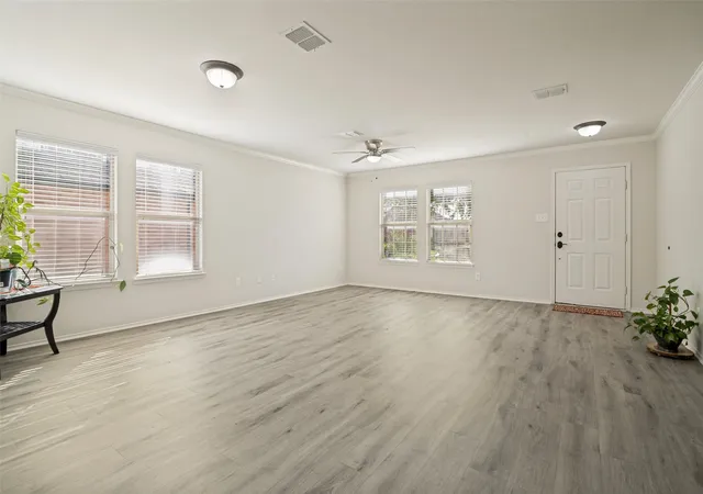 Photo 3 of Single family home for sale at 513 Laurel Ln, Fate, TX 75087 | MLS# 21345087 | Listing updated on 2026-08-27