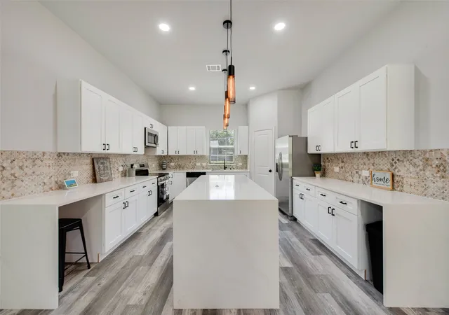 3rd image of 4212 Balch Dr, Dallas, TX 75216 | MLS# 21343096