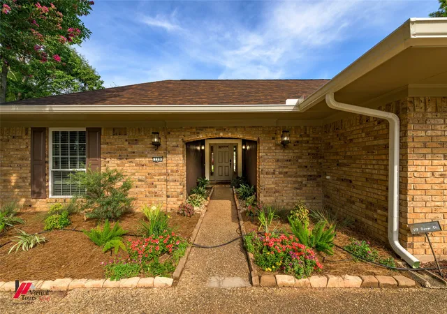 3rd image of 119 Dover Ct, Bossier City, LA 71111 | MLS# 21345056