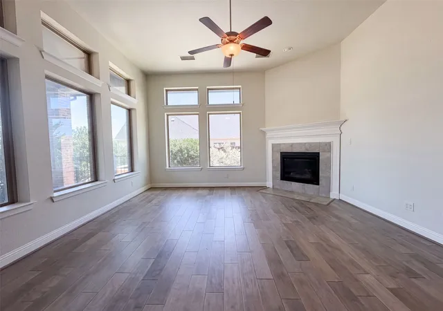Photo 3 of Single family home for sale at 1901 Crested Ridge Rd, Aledo, TX 76008 | MLS# 21345222 | Listing updated on 2026-10-01