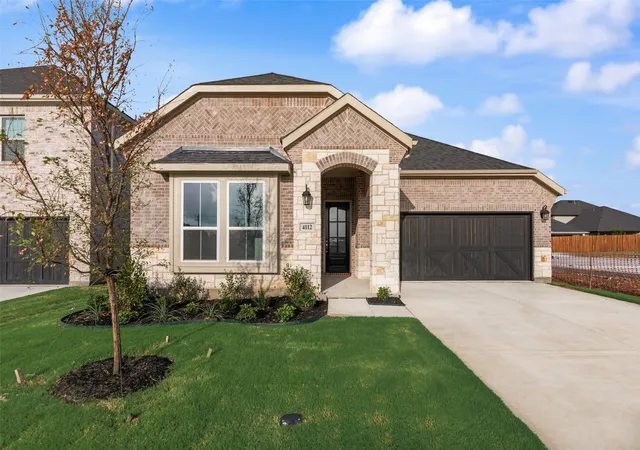 Photo 1 of Sale Pending at 4112 Picton Ave, Aubrey, TX 76227 | MLS# 21345229 | Listing updated on 2026-08-31