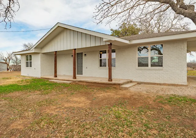 Photo 1 of Single family home for sale at 3041 Old Bunger Rd S, Graham, TX 76450 | MLS# 21344717 | Listing updated on 2026-08-13