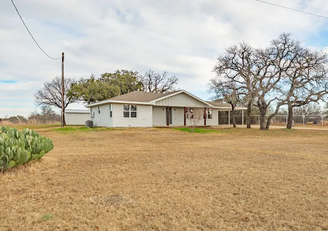 Photo 3 of Single family home for sale at 3041 Old Bunger Rd S, Graham, TX 76450 | MLS# 21344717 | Listing updated on 2026-08-13