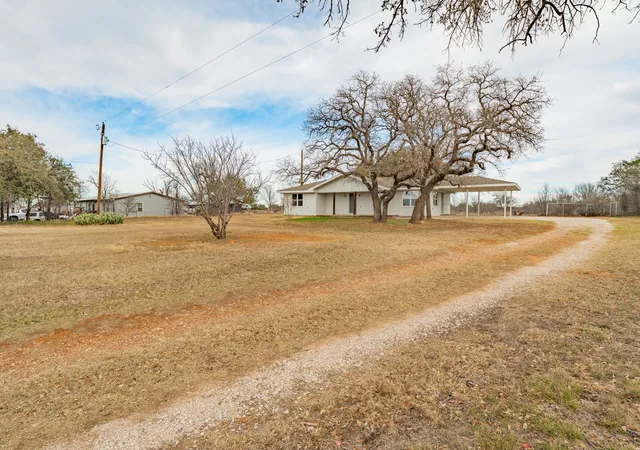 Photo 4 of Single family home for sale at 3041 Old Bunger Rd S, Graham, TX 76450 | MLS# 21344717 | Listing updated on 2026-08-13