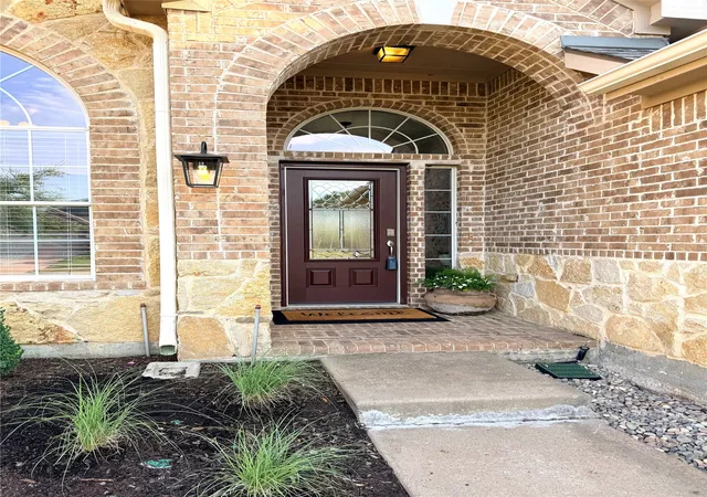2nd image of 10100 Renwick Cvs, Fort Worth, TX 76244 | MLS# 21345225