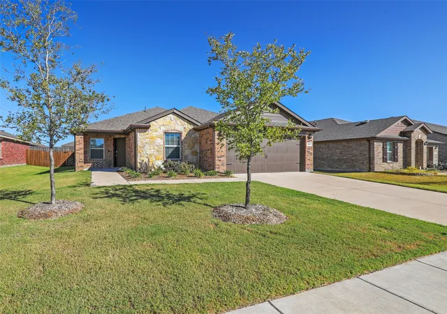 Photo 2 of Single family home for sale at 121 Woodland St, Anna, TX 75409 | MLS# 21345294 | Listing updated on 2026-08-31