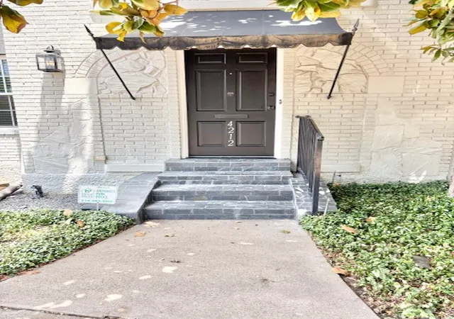 2nd image of 4212 University Blvd, University Park, TX 75205 | MLS# 21345356