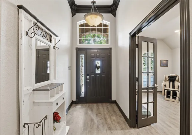 Photo 3 of Single family home for sale at 8904 Woodlawn Dr, Granbury, TX 76049 | MLS# 21345341 | Listing updated on 2026-09-03