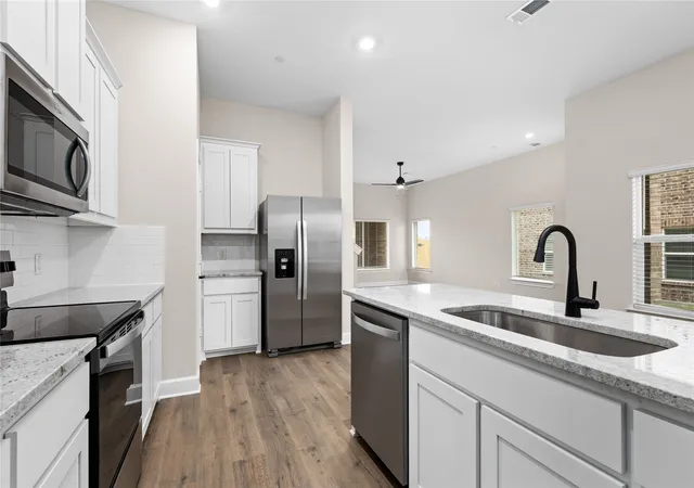 Photo 2 of Townhouse for sale at 462 Boyd Rd, Pilot Point, TX 76258 | MLS# 21345401 | Listing updated on 2026-07-30