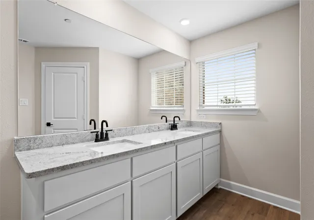 Photo 4 of Townhouse for sale at 462 Boyd Rd, Pilot Point, TX 76258 | MLS# 21345401 | Listing updated on 2026-07-30