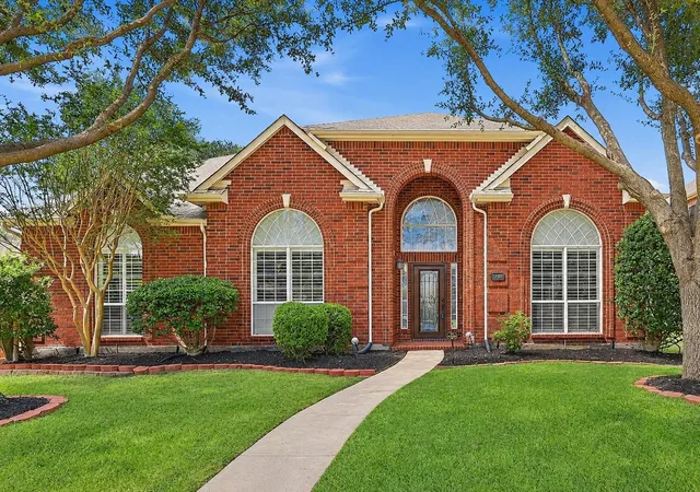 Photo 2 of Single family home for sale at 12000 Covington Ln, Frisco, TX 75035 | MLS# 21344157 | Listing updated on 2026-10-07
