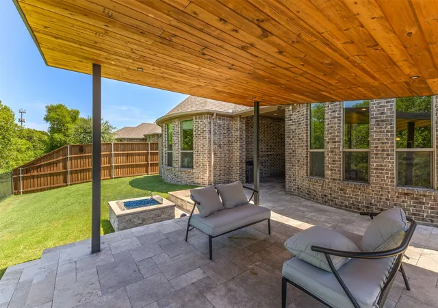 Photo 2 of Single family home for sale at 1557 Trowbridge Cir, Rockwall, TX 75032 | MLS# 21344100 | Listing updated on 2026-10-07