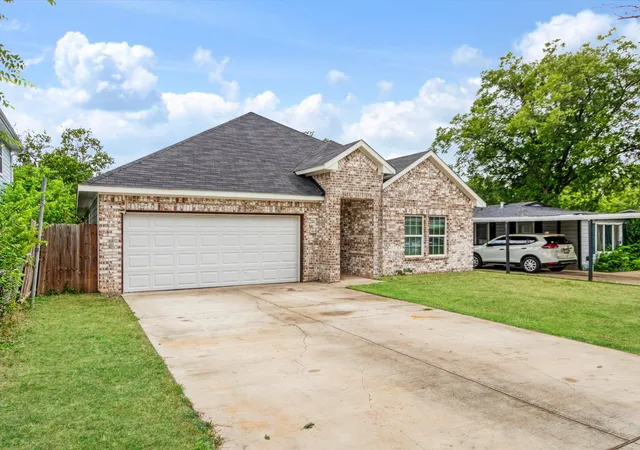 Photo 3 of Single family home for sale at 5832 Humbert Ave, Fort Worth, TX 76107 | MLS# 21341054 | Listing updated on 2026-08-30