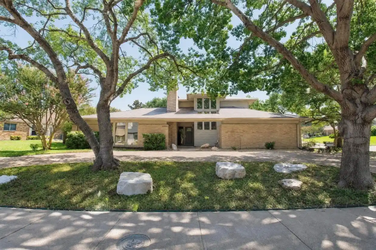 Photo 1 of Sale Pending at 11901 Woodbridge Dr, Dallas, TX 75243 | MLS# 21345041 | Listing updated on 2026-10-29