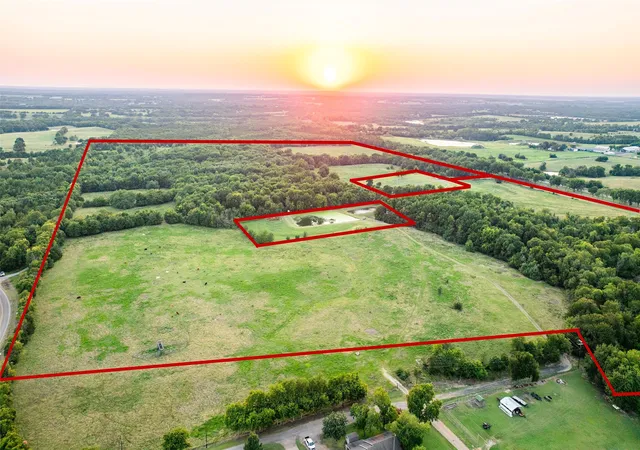 Photo 1 of Land for sale at 914 Main St/wall/cr3220, Windom, TX 75492 | MLS# 21330653 | Listing updated on 2026-08-24