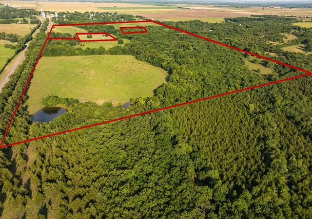 Photo 2 of Land for sale at 914 Main St/wall/cr3220, Windom, TX 75492 | MLS# 21330653 | Listing updated on 2026-08-24