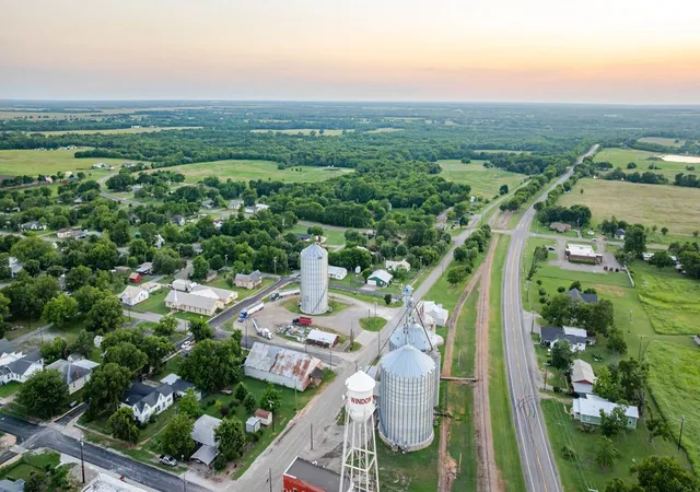 Photo 3 of Land for sale at 914 Main St/wall/cr3220, Windom, TX 75492 | MLS# 21330653 | Listing updated on 2026-08-24