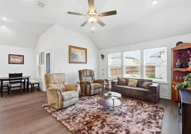 Photo 4 of Single family home for sale at 11140 Boyne Avenue, Haslet, TX 76052 | MLS# 21345457 | Listing updated on 2026-08-31