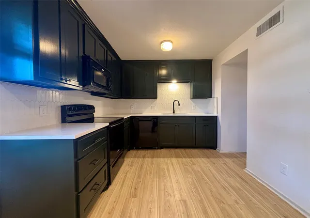 Photo 1 of Condo for sale at 1226 Baylor Ave, Waco, TX 76706 | MLS# 21343918 | Listing updated on 2026-09-04