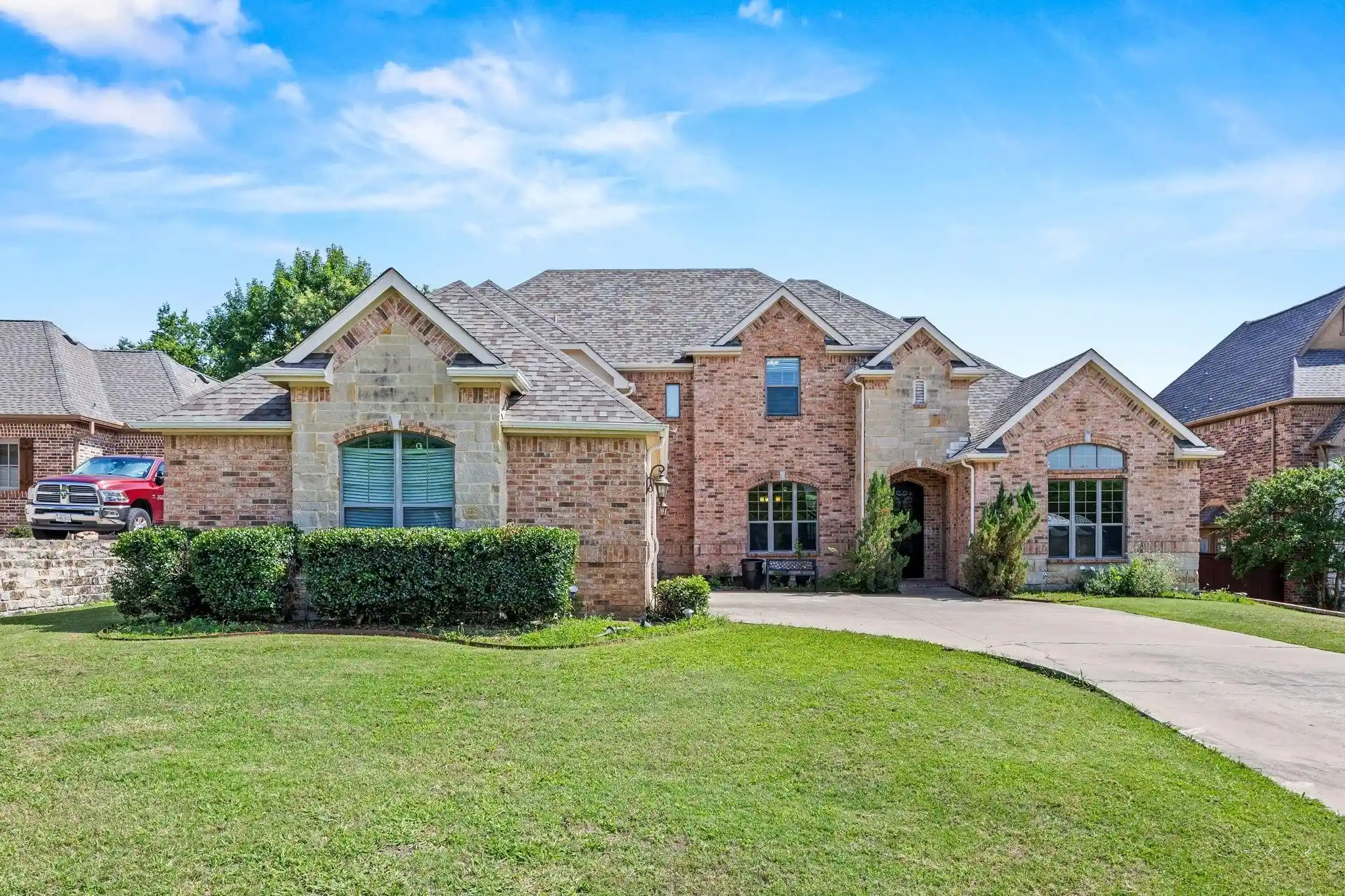 Photo 1 of Single family home for sale at 804 Bentwater Pkwy, Cedar Hill, TX 75104 | MLS# 21345084 | Listing updated on 2026-10-08