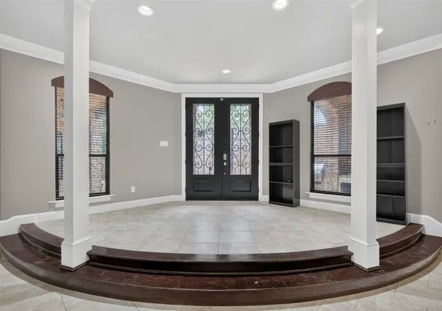 Photo 3 of Single family home for sale at 3801 Park Manor Ct, Arlington, TX 76017 | MLS# 21341856 | Listing updated on 2026-10-07