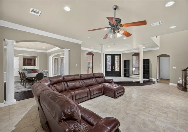 Photo 4 of Single family home for sale at 3801 Park Manor Ct, Arlington, TX 76017 | MLS# 21341856 | Listing updated on 2026-10-07