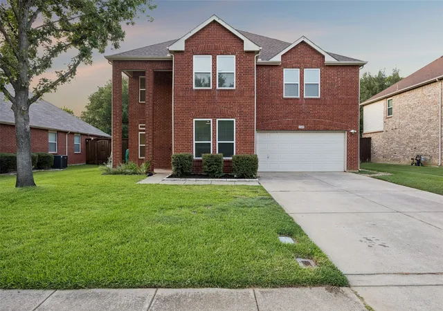 Photo 3 of Single family home for sale at 1145 Whispering Trail Cir, Lewisville, TX 75067 | MLS# 21345310 | Listing updated on 2026-09-02