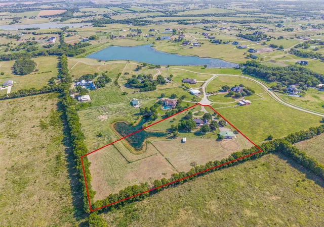 Photo 1 of Single family home for sale at 2412 Coyote Run Rd, Rockwall, TX 75087 | MLS# 21340202 | Listing updated on 2026-08-22