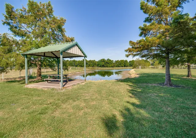 Photo 4 of Single family home for sale at 2412 Coyote Run Rd, Rockwall, TX 75087 | MLS# 21340202 | Listing updated on 2026-08-22