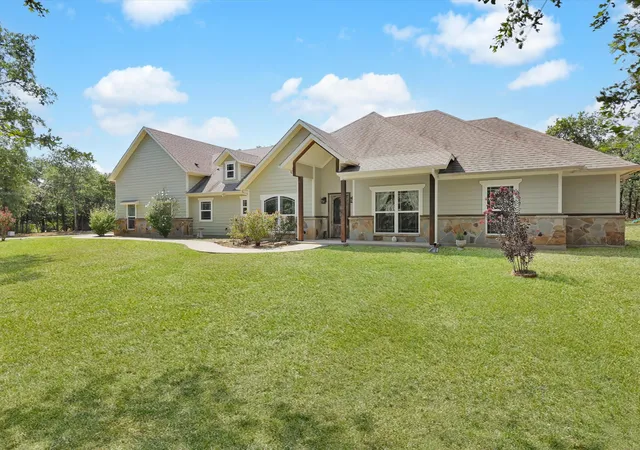 Photo 1 of Single family home for sale at 1255 Greg St, Azle, TX 76020 | MLS# 21343166 | Listing updated on 2026-08-17