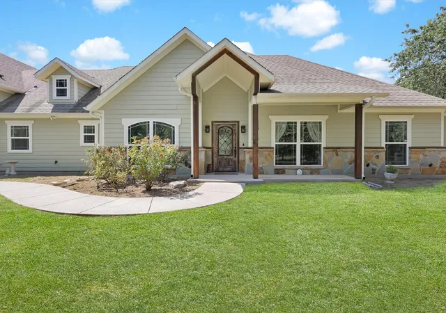 Photo 2 of Single family home for sale at 1255 Greg St, Azle, TX 76020 | MLS# 21343166 | Listing updated on 2026-08-17