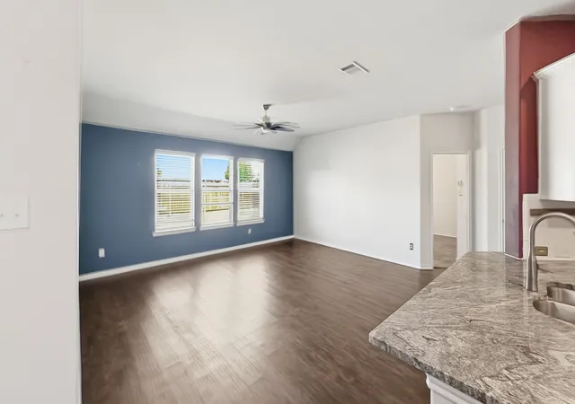 Photo 3 of Single family home for sale at 253 Stevenson Lndg, Royse City, TX 75189 | MLS# 21344858 | Listing updated on 2026-10-03