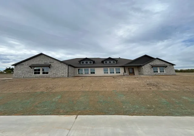 Photo 1 of Single family home for sale at 1110 Perrin Ln, Van Alstyne, TX 75495 | MLS# 21343980 | Listing updated on 2026-10-05