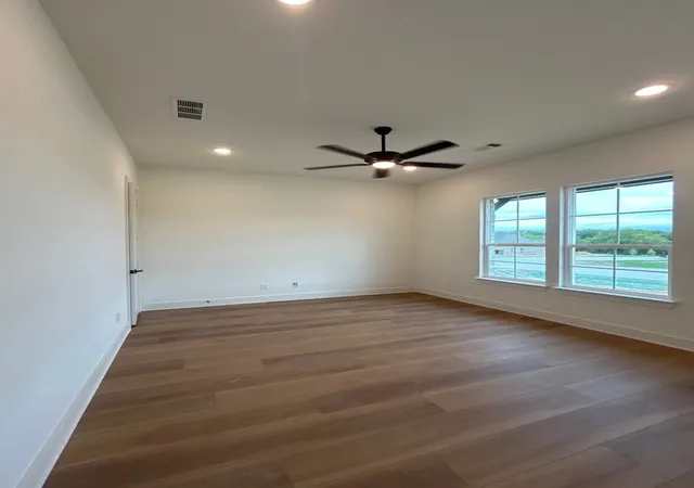 Photo 4 of Single family home for sale at 1110 Perrin Ln, Van Alstyne, TX 75495 | MLS# 21343980 | Listing updated on 2026-10-05