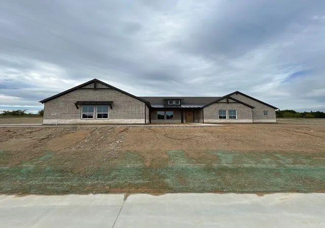 Photo 1 of Single family home for sale at 1108 Perrin Ln, Van Alstyne, TX 75495 | MLS# 21343966 | Listing updated on 2026-10-05
