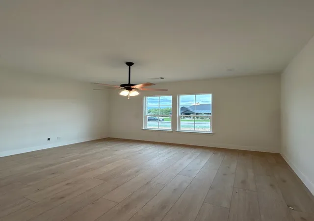 Photo 4 of Single family home for sale at 1108 Perrin Ln, Van Alstyne, TX 75495 | MLS# 21343966 | Listing updated on 2026-10-05