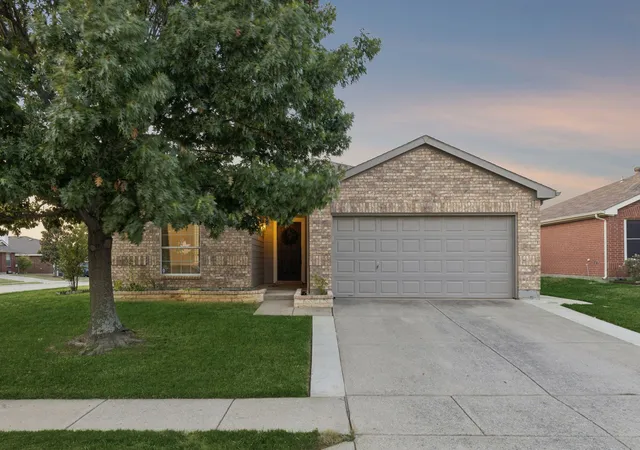 Photo 2 of Sale Pending at 8601 King Ranch Dr, Cross Roads, TX 76227 | MLS# 21345009 | Listing updated on 2026-08-21