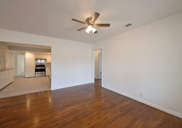 Photo 3 of Single family home for sale at 4201 Southwest Blvd, Fort Worth, TX 76116 | MLS# 21339455 | Listing updated on 2026-08-28