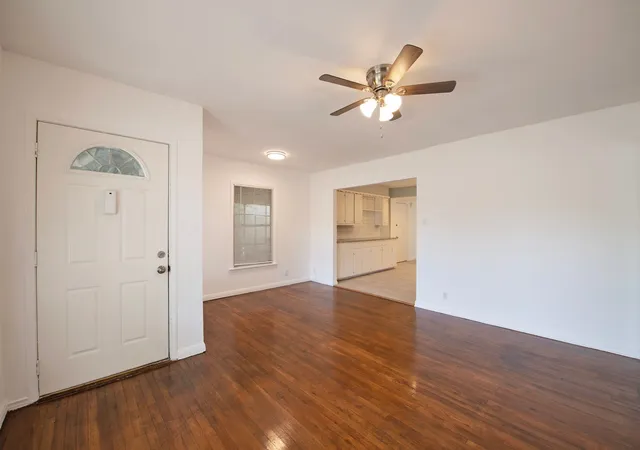 Photo 4 of Single family home for sale at 4201 Southwest Blvd, Fort Worth, TX 76116 | MLS# 21339455 | Listing updated on 2026-08-28
