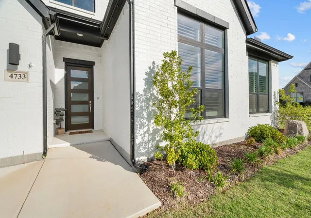 2nd image of 4733 Valley Peak, Roanoke, TX 76262 | MLS# 21345510