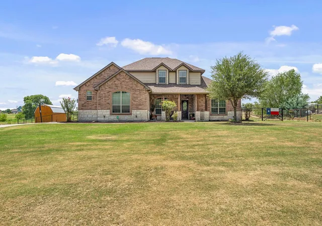Photo 3 of Single family home for sale at 8909 County Road 915, Godley, TX 76044 | MLS# 21336131 | Listing updated on 2026-08-08