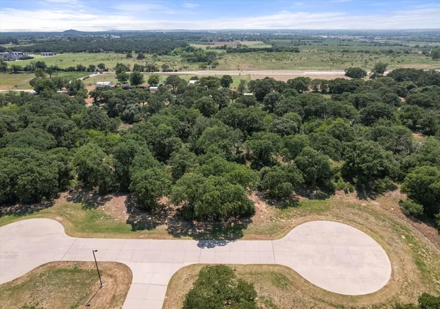 3rd image of 1213 Nottaway Ct, Burleson, TX 76028 | MLS# 21345540