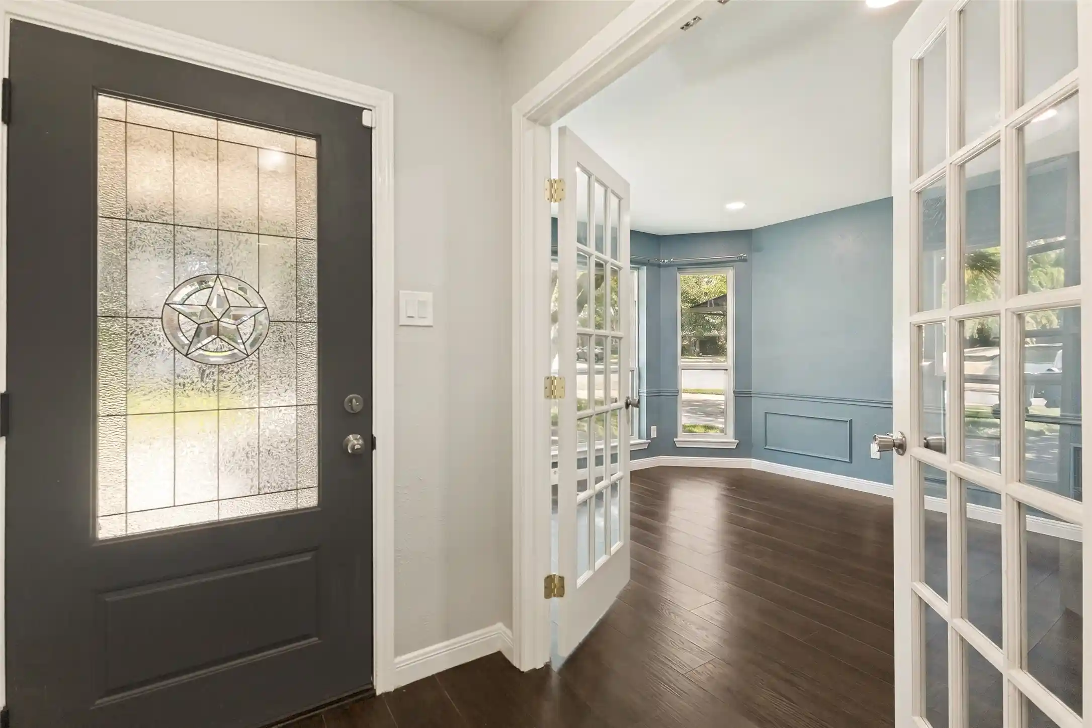 Photo 1 of Single family home for sale at 3010 Rambling Dr, Dallas, TX 75228 | MLS# 21345315 | Listing updated on 2026-10-25