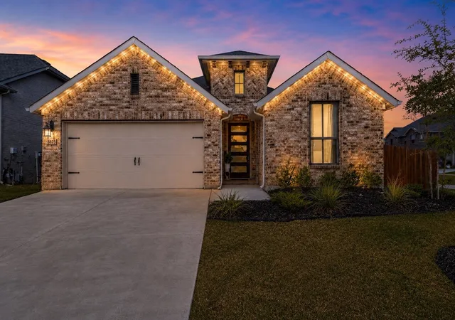 2nd image of 5933 Lovills Creek St, Fort Worth, TX 76179 | MLS# 21345237