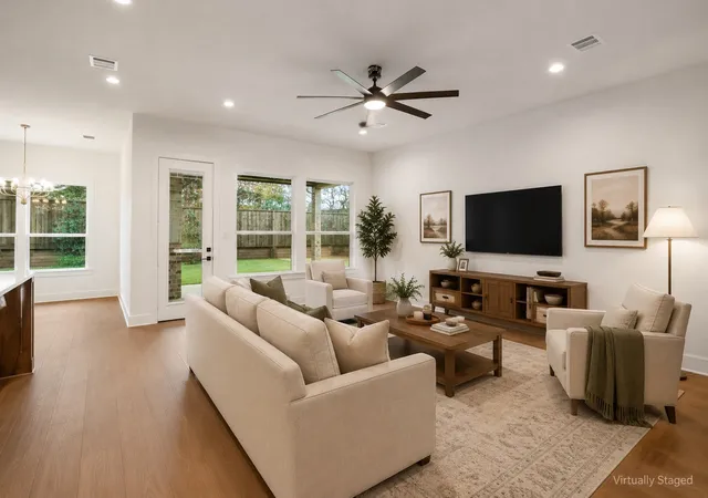 Photo 3 of Single family home for sale at 1908 Heritage Knoll Dr, Sherman, TX 75092 | MLS# 21344659 | Listing updated on 2026-10-01